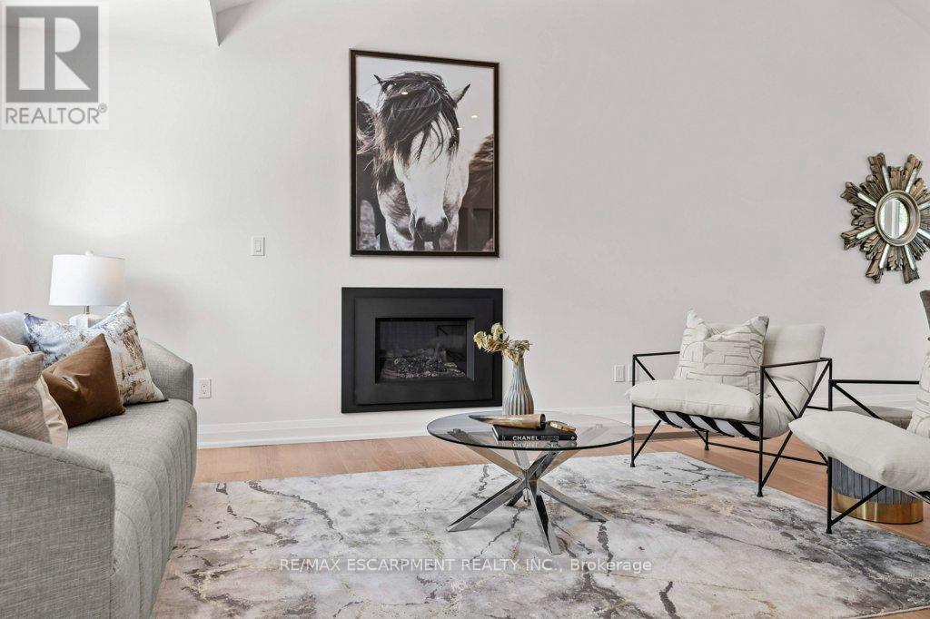 Photo 10 of 877 Condor Drive, Burlington ON