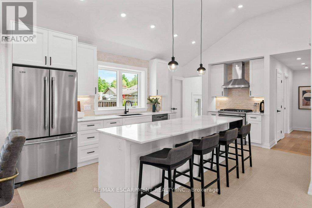 Photo 14 of 877 Condor Drive, Burlington ON