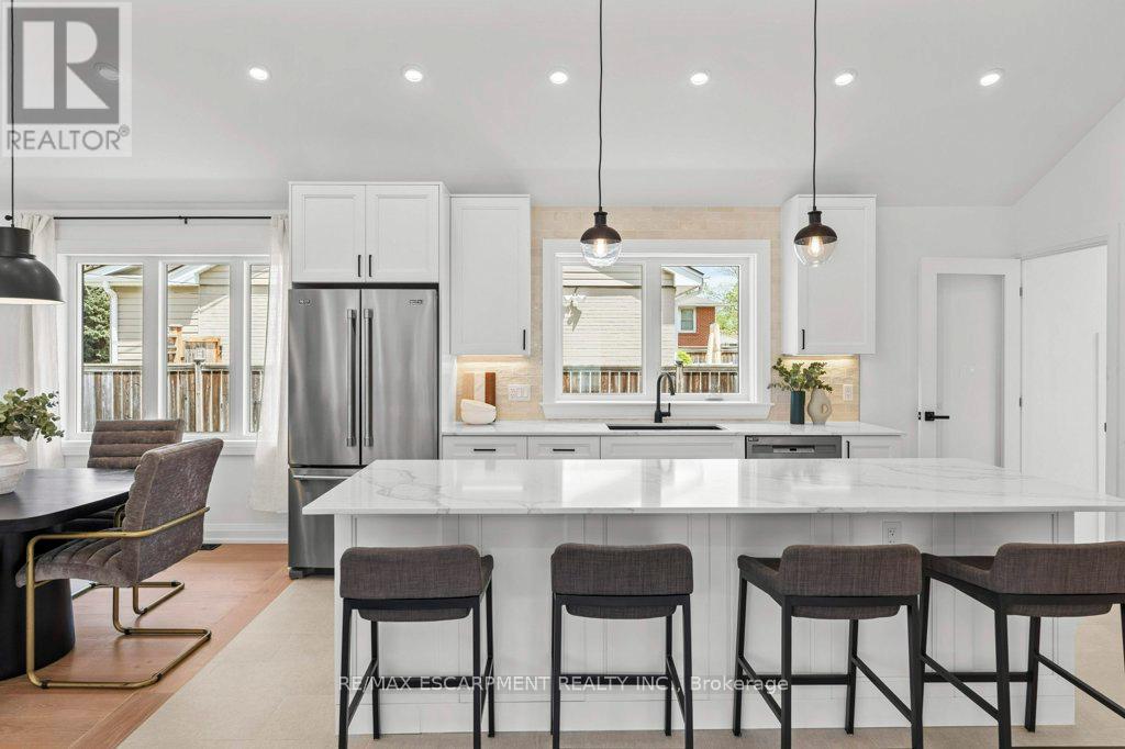Photo 19 of 877 Condor Drive, Burlington ON