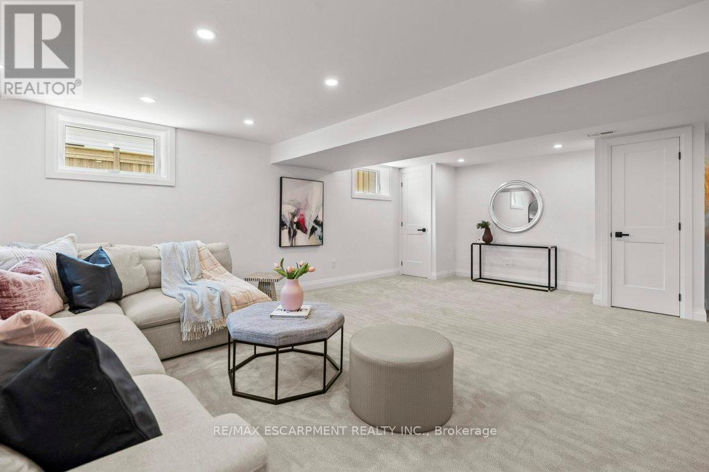 Photo 30 of 877 Condor Drive, Burlington ON