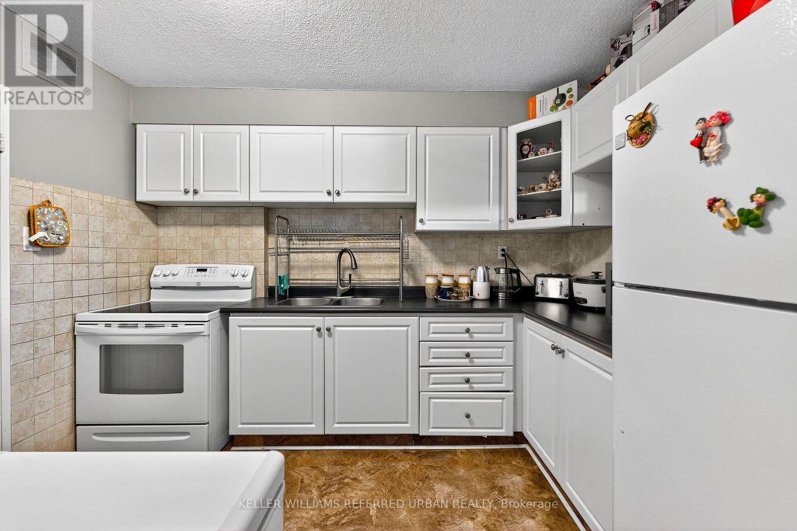 Photo 24 of 401 1881 Jane Street, Toronto ON