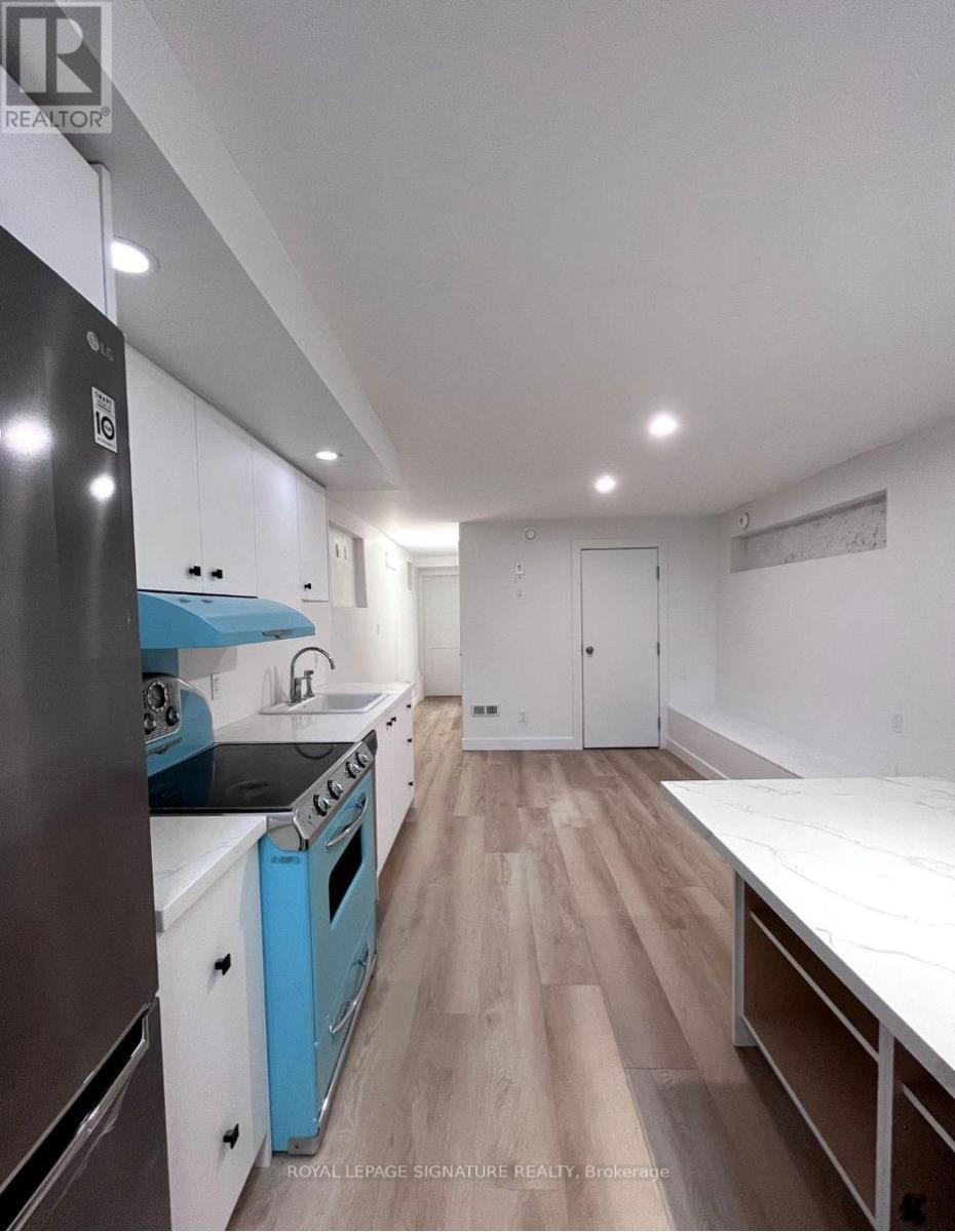 Photo 2 of 493 St Clarens Avenue, Toronto ON