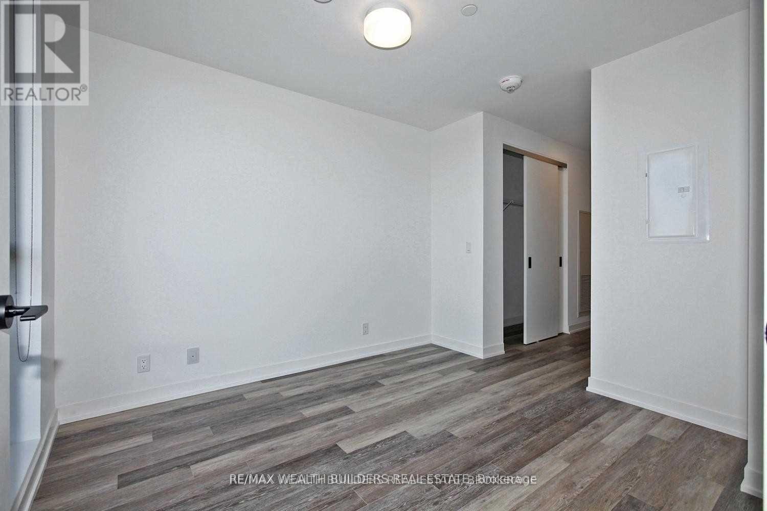 Photo 30 of 511 2118 Bloor Street W, Toronto ON