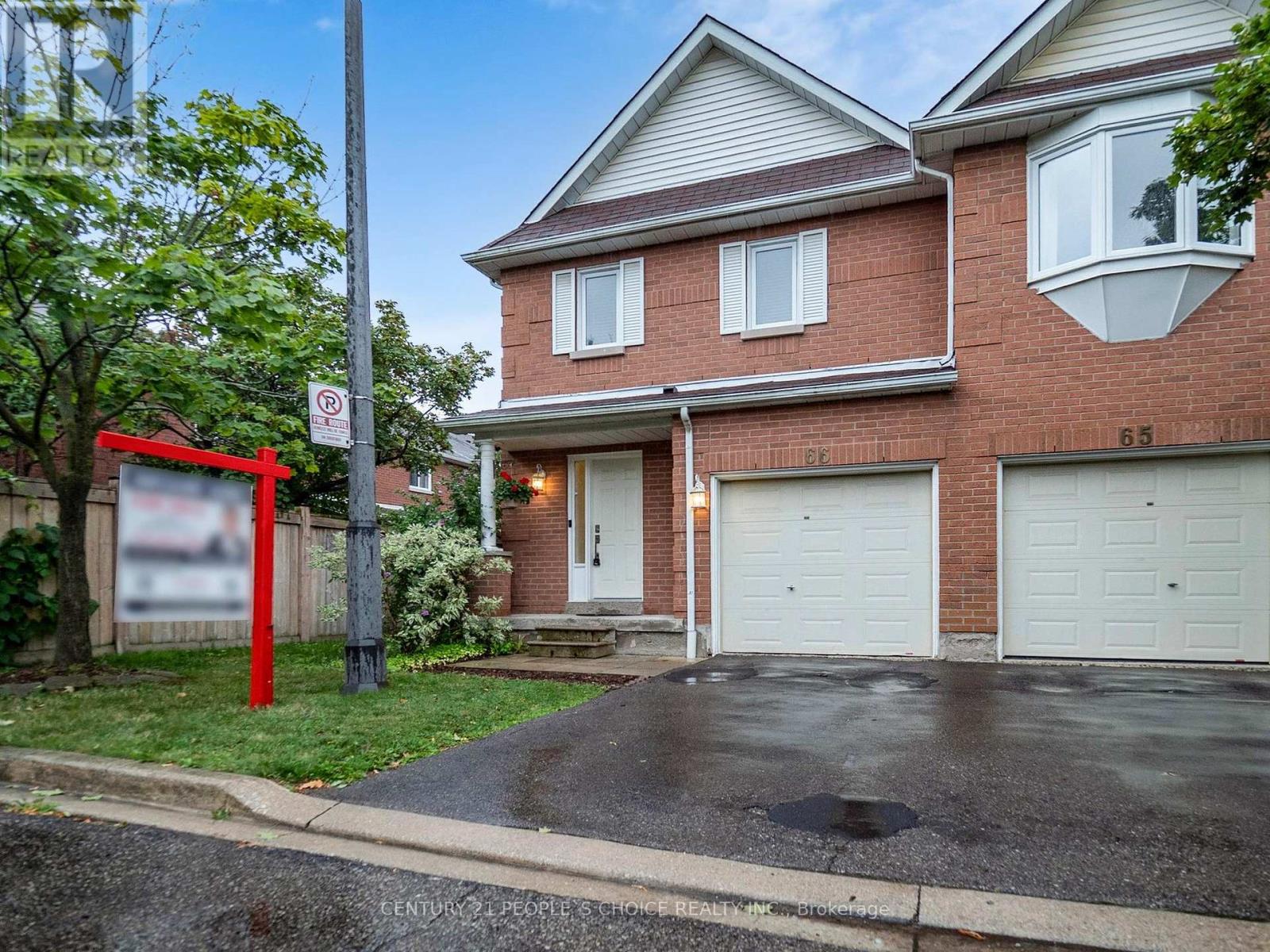 Photo 1 of 66 6050 Bidwell Trail, Mississauga ON