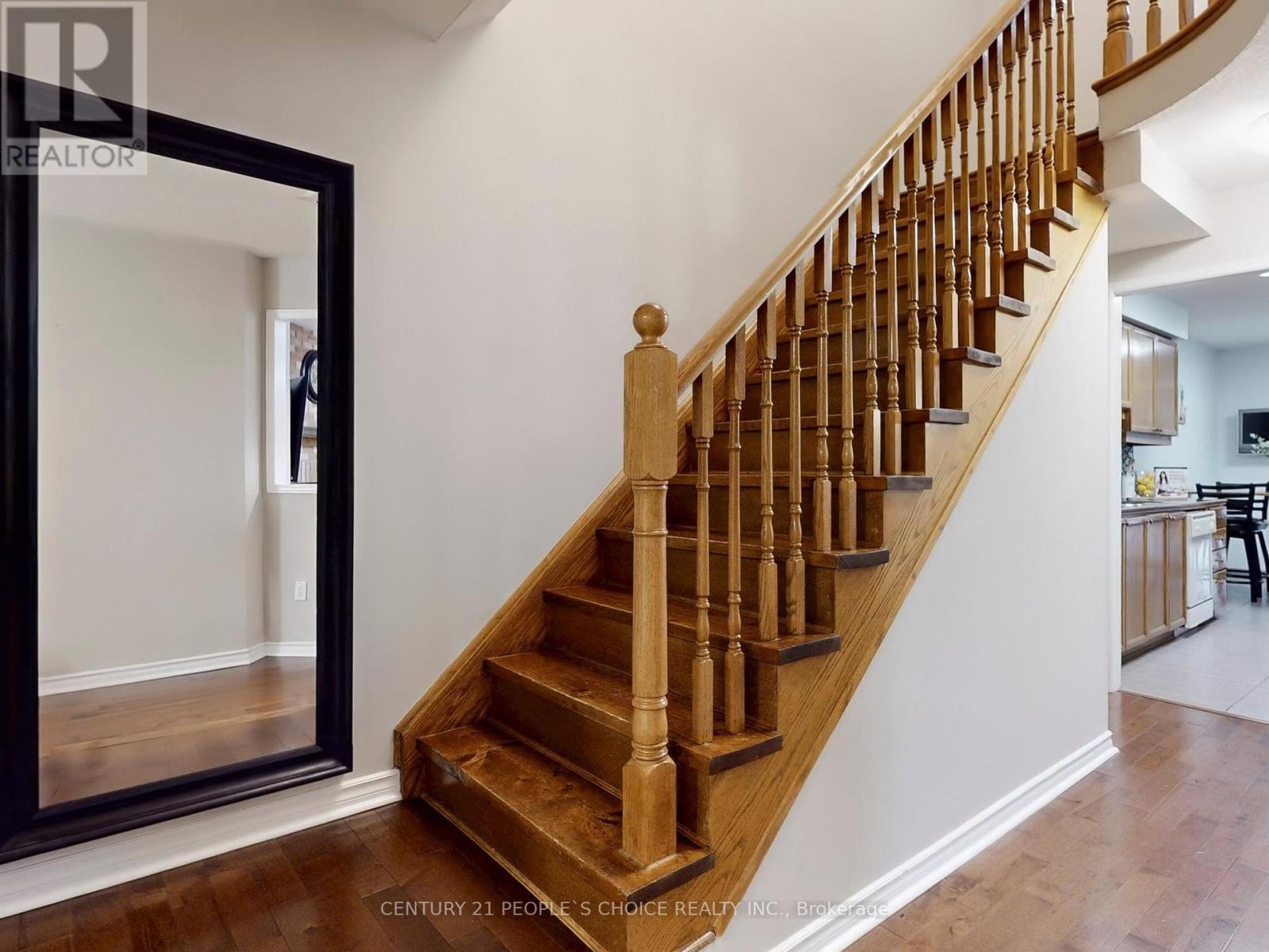 Photo 19 of 66 6050 Bidwell Trail, Mississauga ON