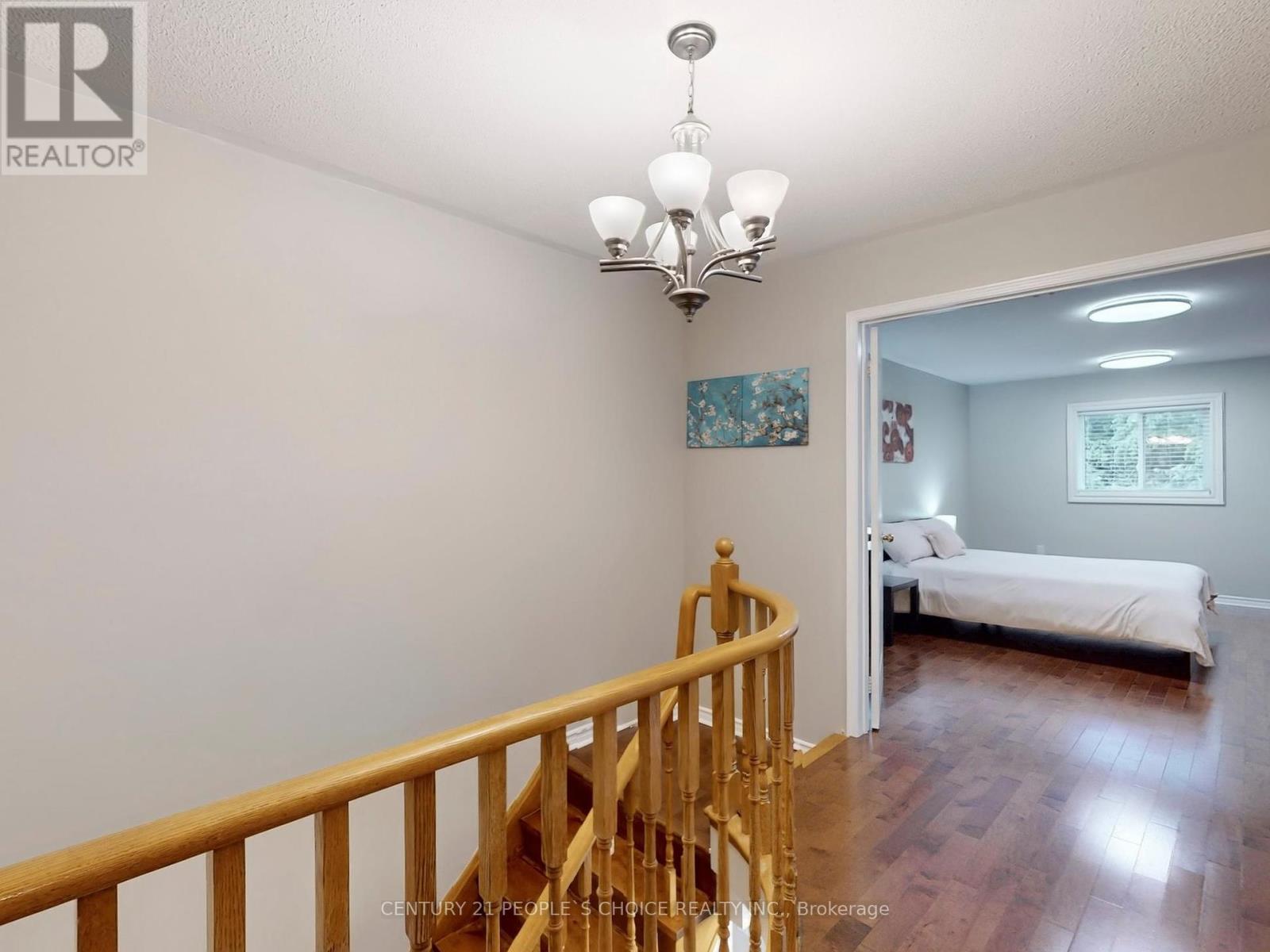 Photo 21 of 66 6050 Bidwell Trail, Mississauga ON