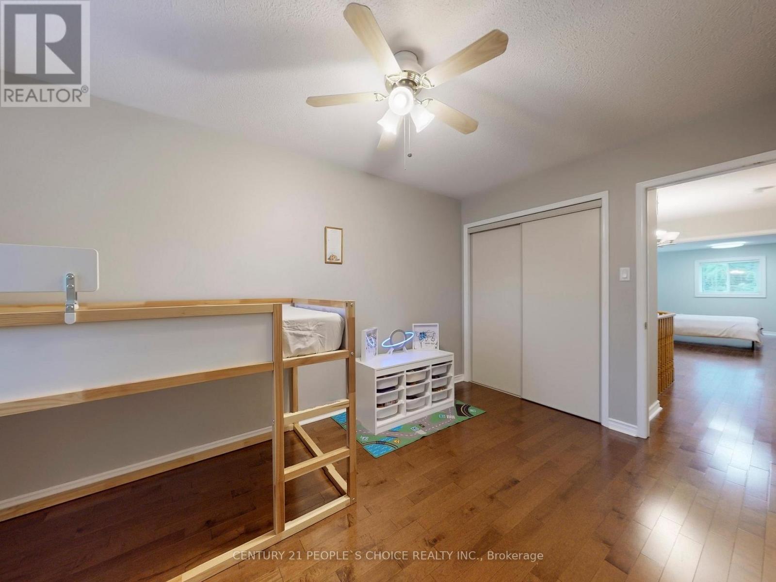 Photo 32 of 66 6050 Bidwell Trail, Mississauga ON