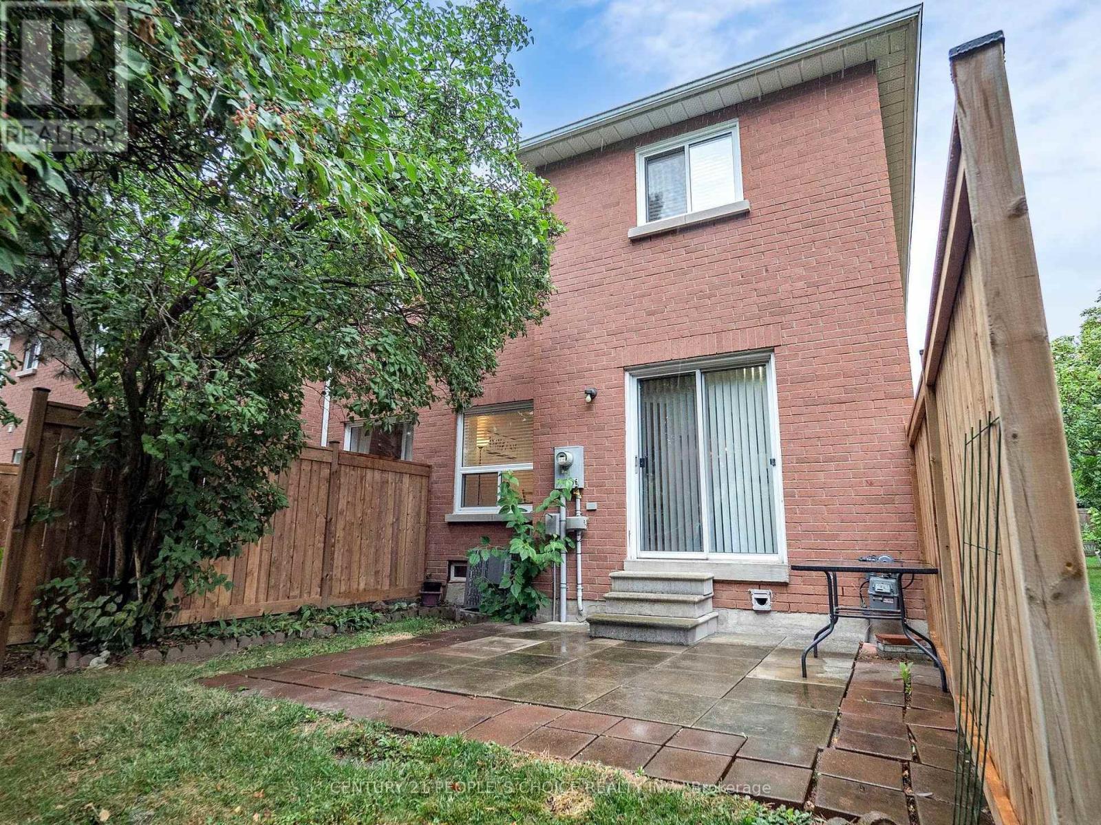 Photo 39 of 66 6050 Bidwell Trail, Mississauga ON