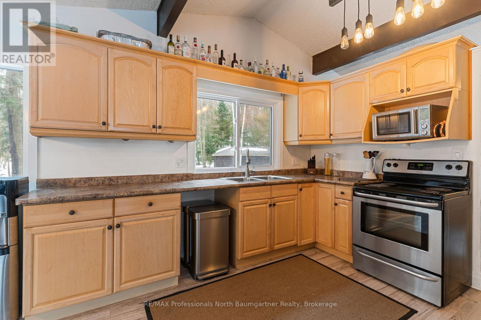 Photo 4 of 1088 Gravel Pit Drive, Minden Hills ON