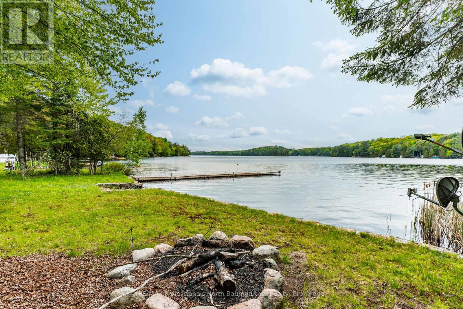 Photo 14 of 1088 Gravel Pit Drive, Minden Hills ON