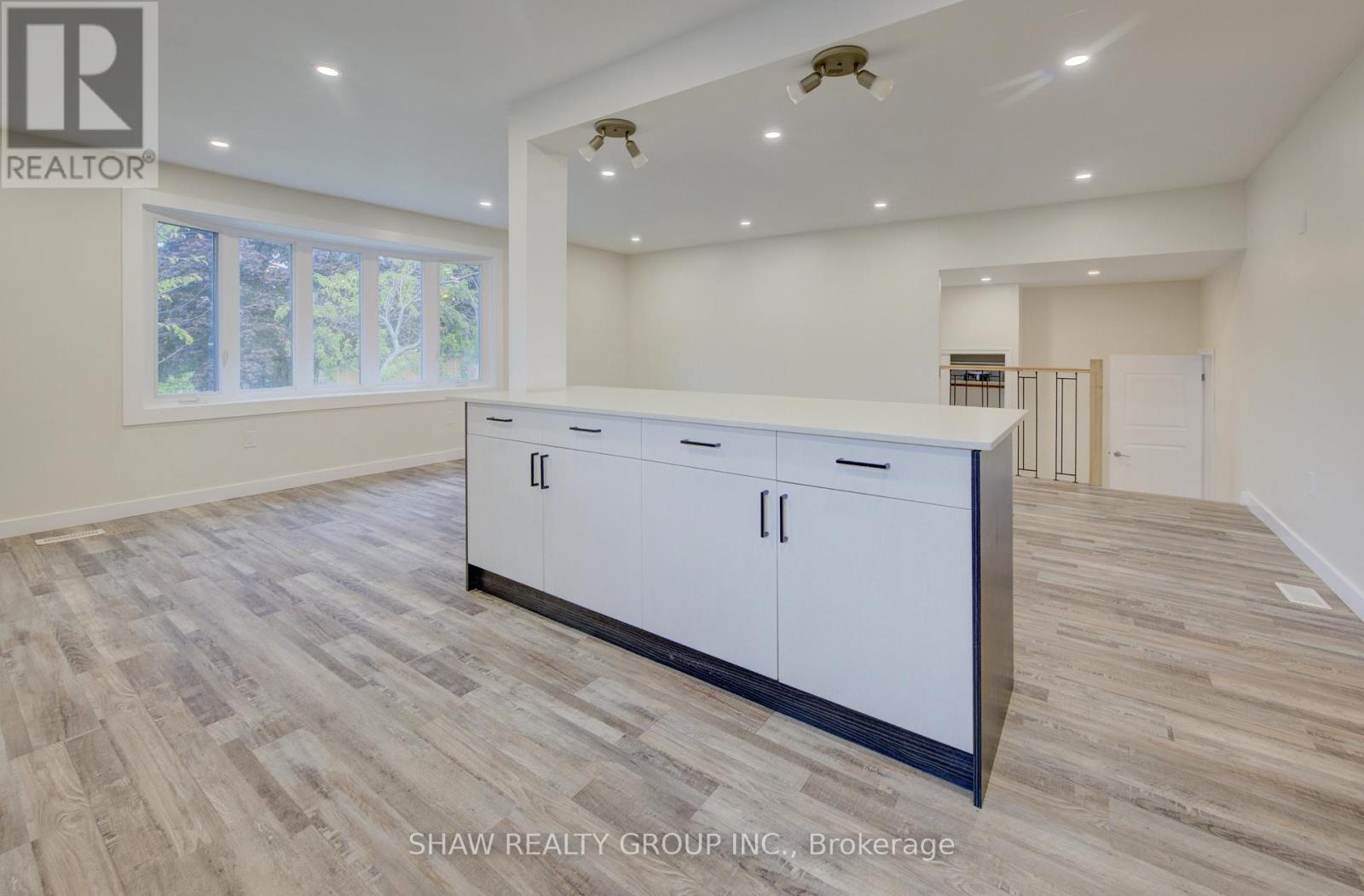 Photo 13 of 259 Lorraine Avenue, Kitchener ON