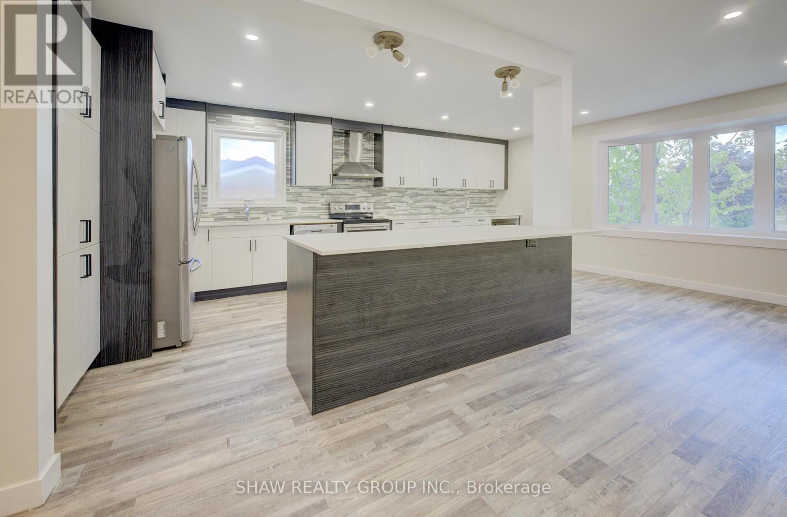 Photo 17 of 259 Lorraine Avenue, Kitchener ON