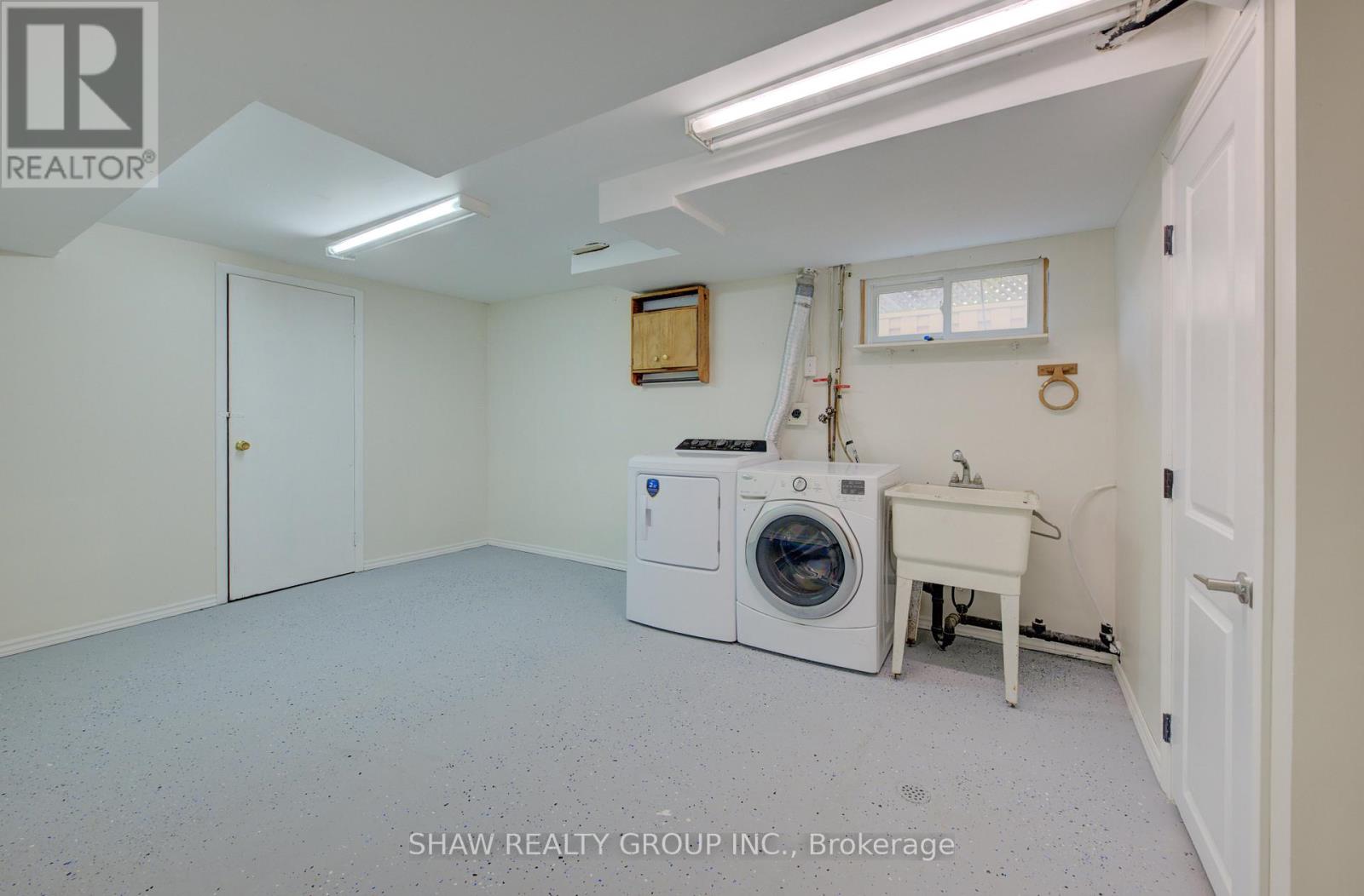 Photo 32 of 259 Lorraine Avenue, Kitchener ON