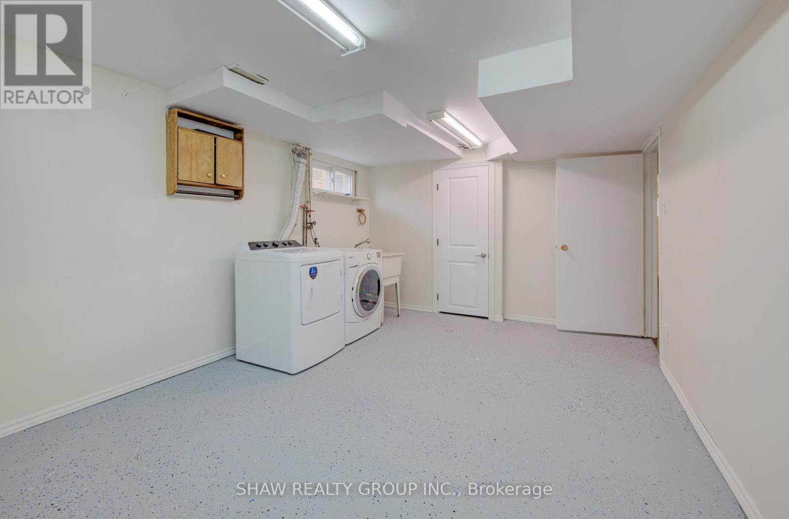 Photo 33 of 259 Lorraine Avenue, Kitchener ON