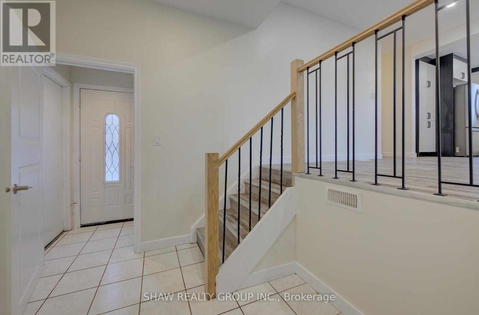 Photo 4 of 259 Lorraine Avenue, Kitchener ON