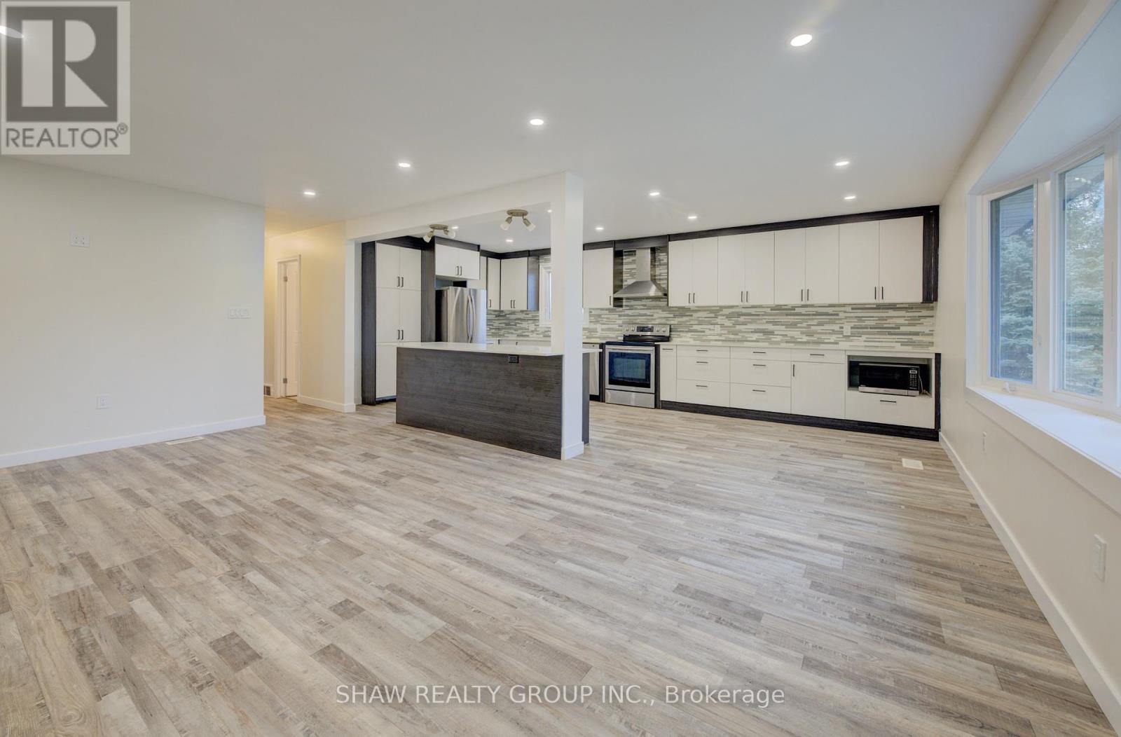 Photo 6 of 259 Lorraine Avenue, Kitchener ON