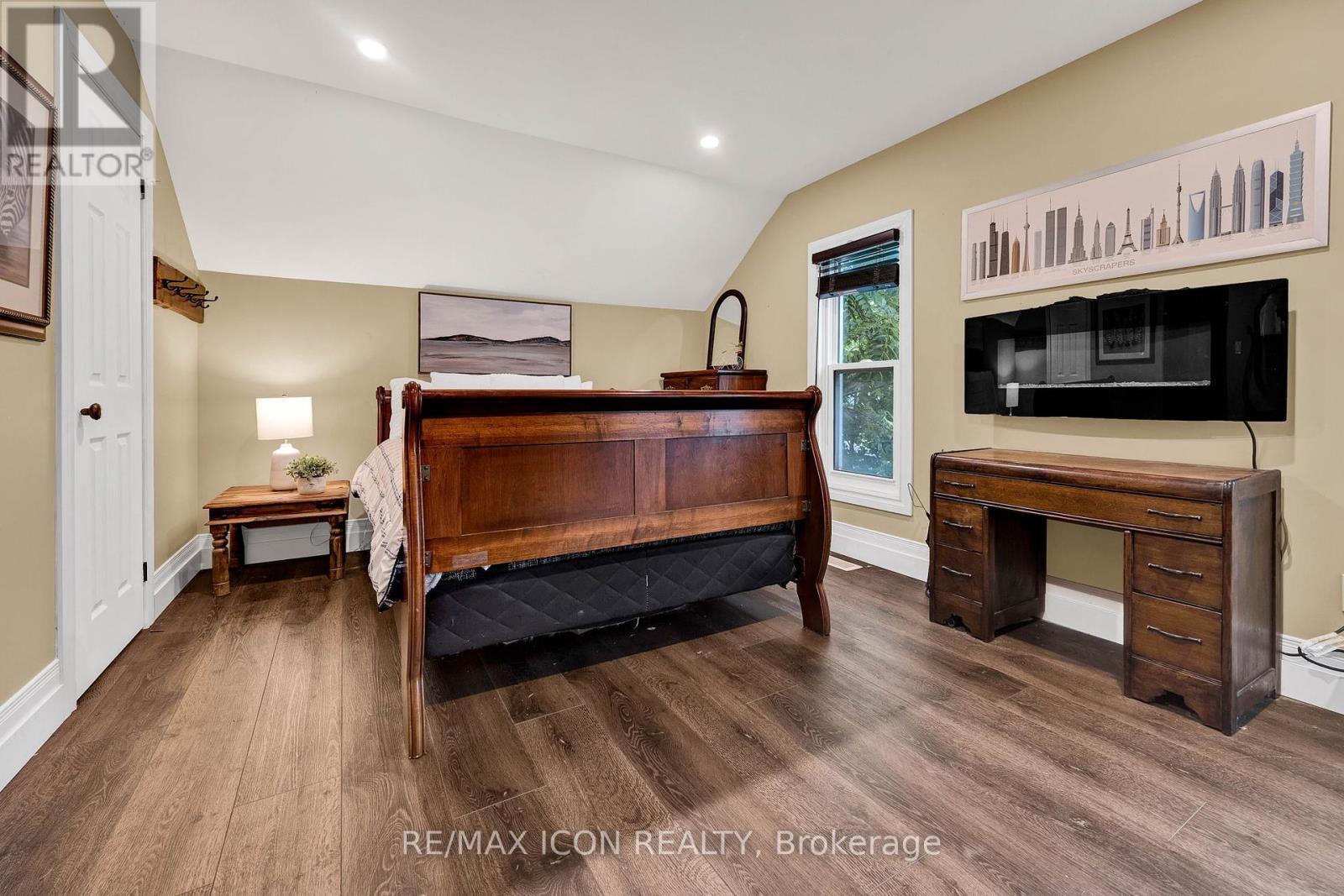 Photo 16 of 115 Cedar Street, Cambridge ON