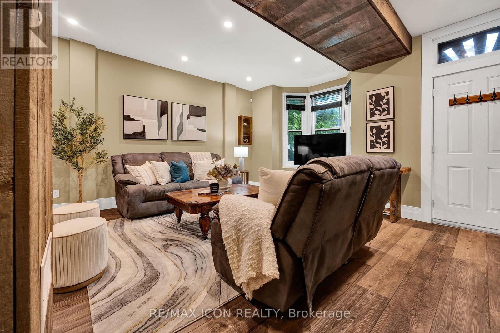 Photo 15 of 115 Cedar Street, Cambridge ON