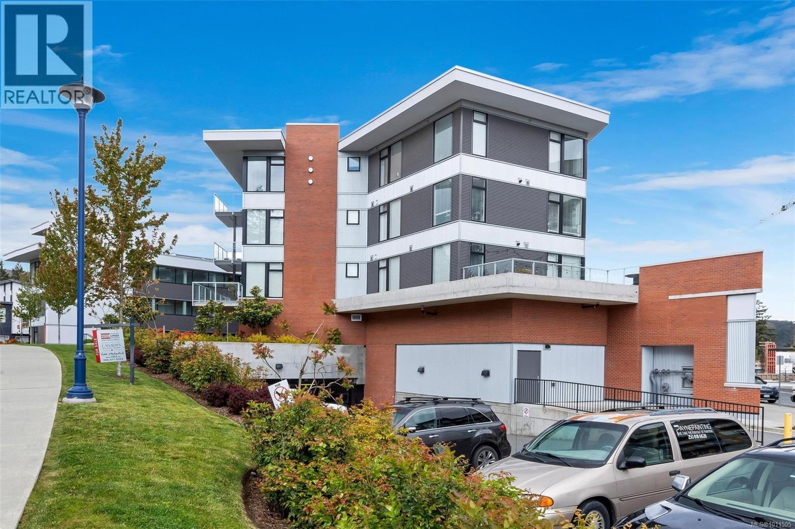 301 950 Whirlaway Crescent, Langford
