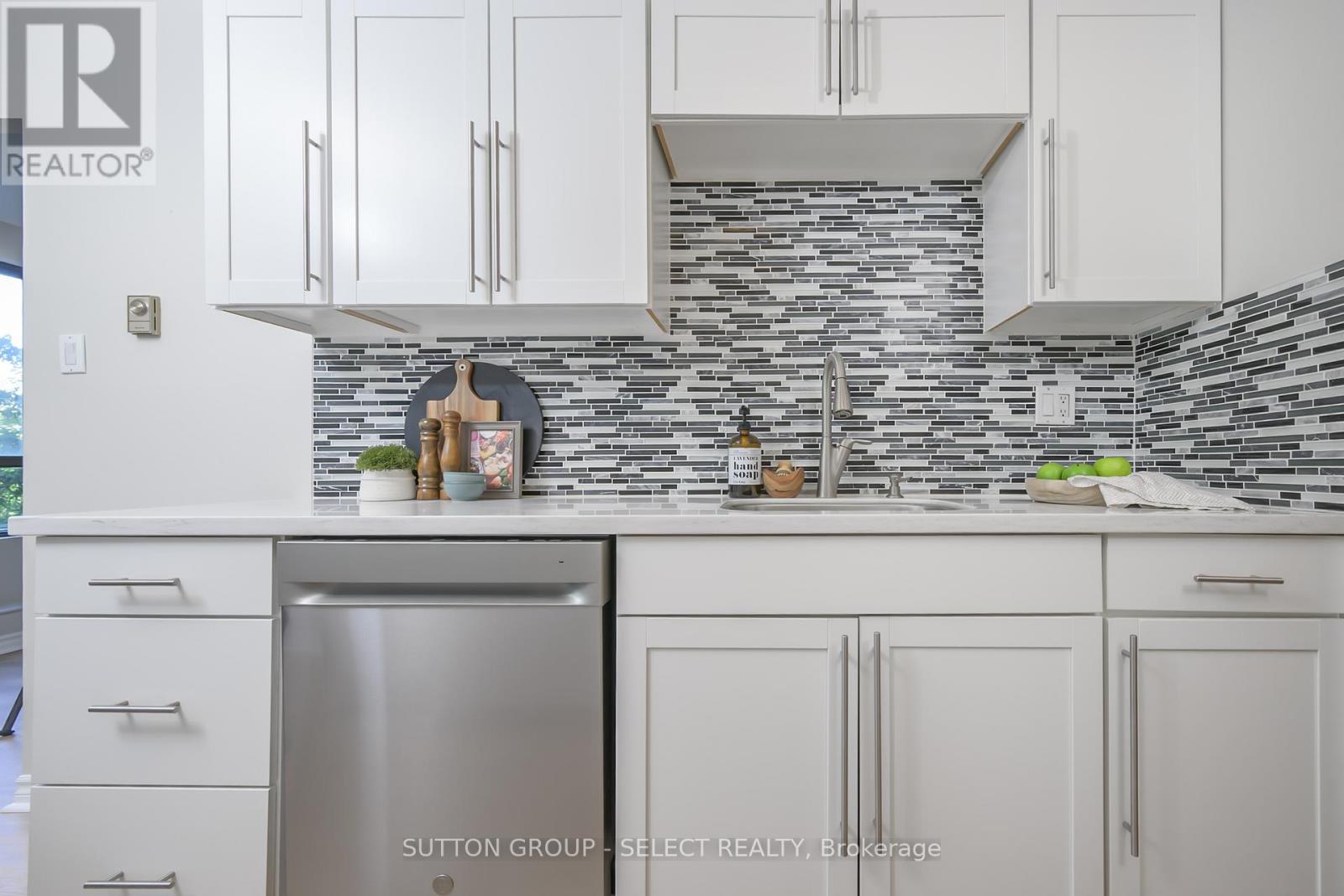 Photo 12 of 305 1600 Adelaide Street N, London North ON
