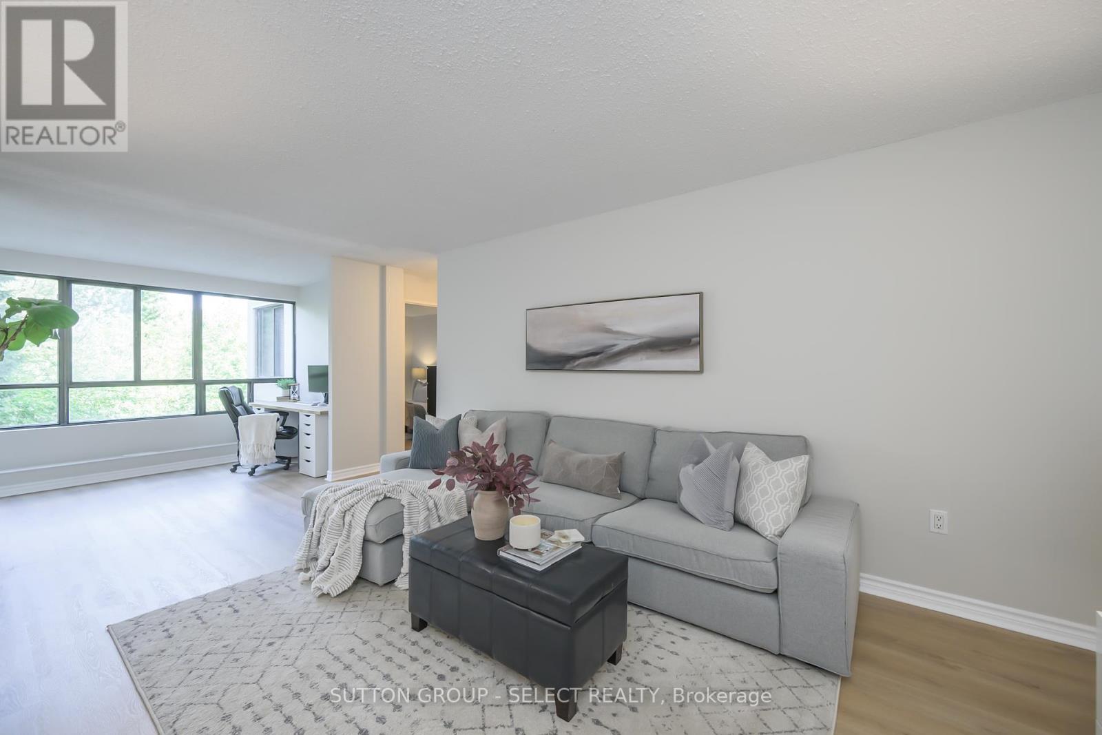 Photo 4 of 305 1600 Adelaide Street N, London North ON
