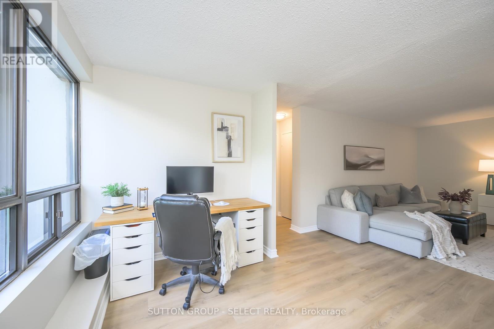 Photo 7 of 305 1600 Adelaide Street N, London North ON