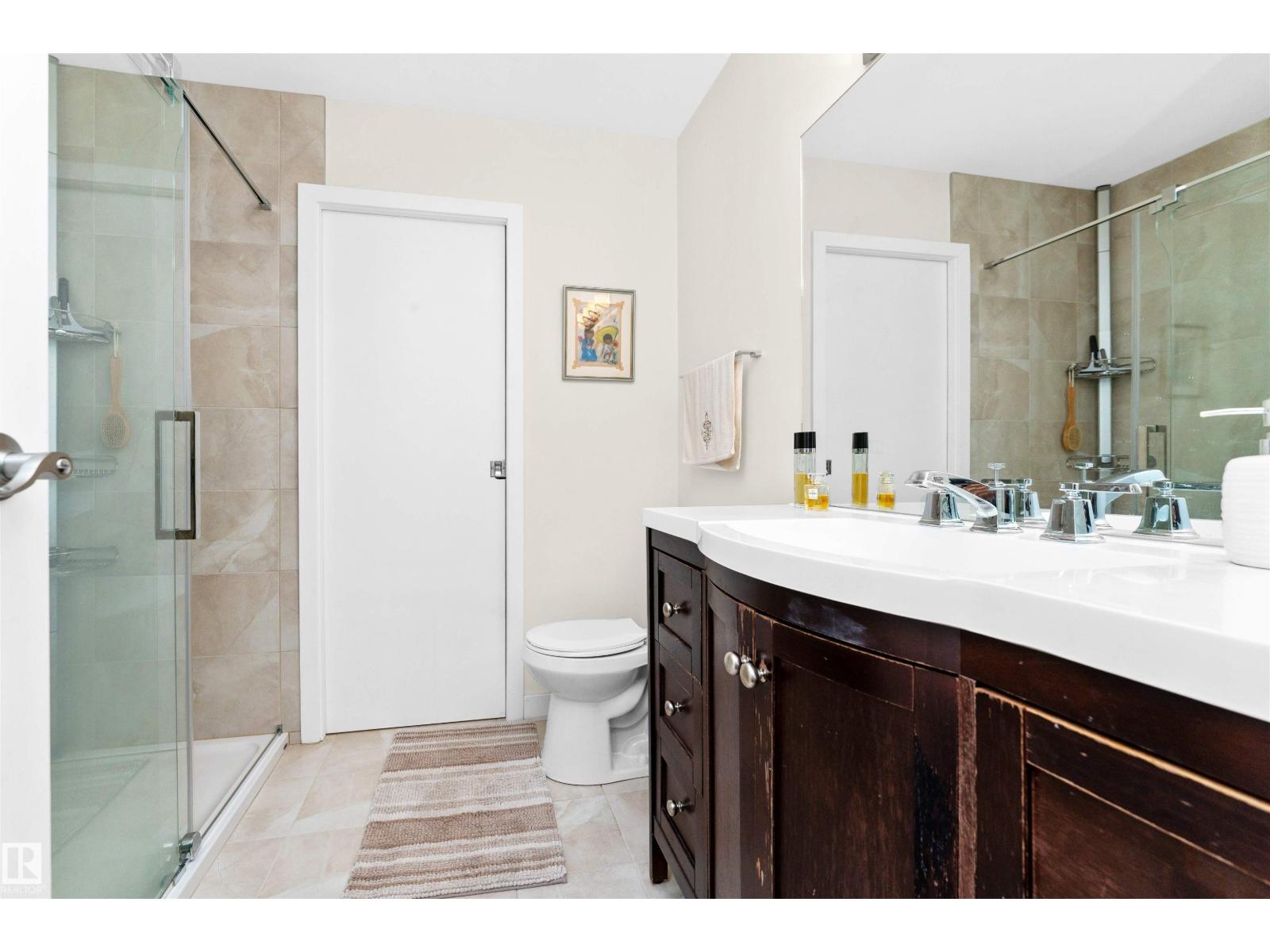 Photo 27 of 17306 Callingwood Rd Nw, Edmonton AB