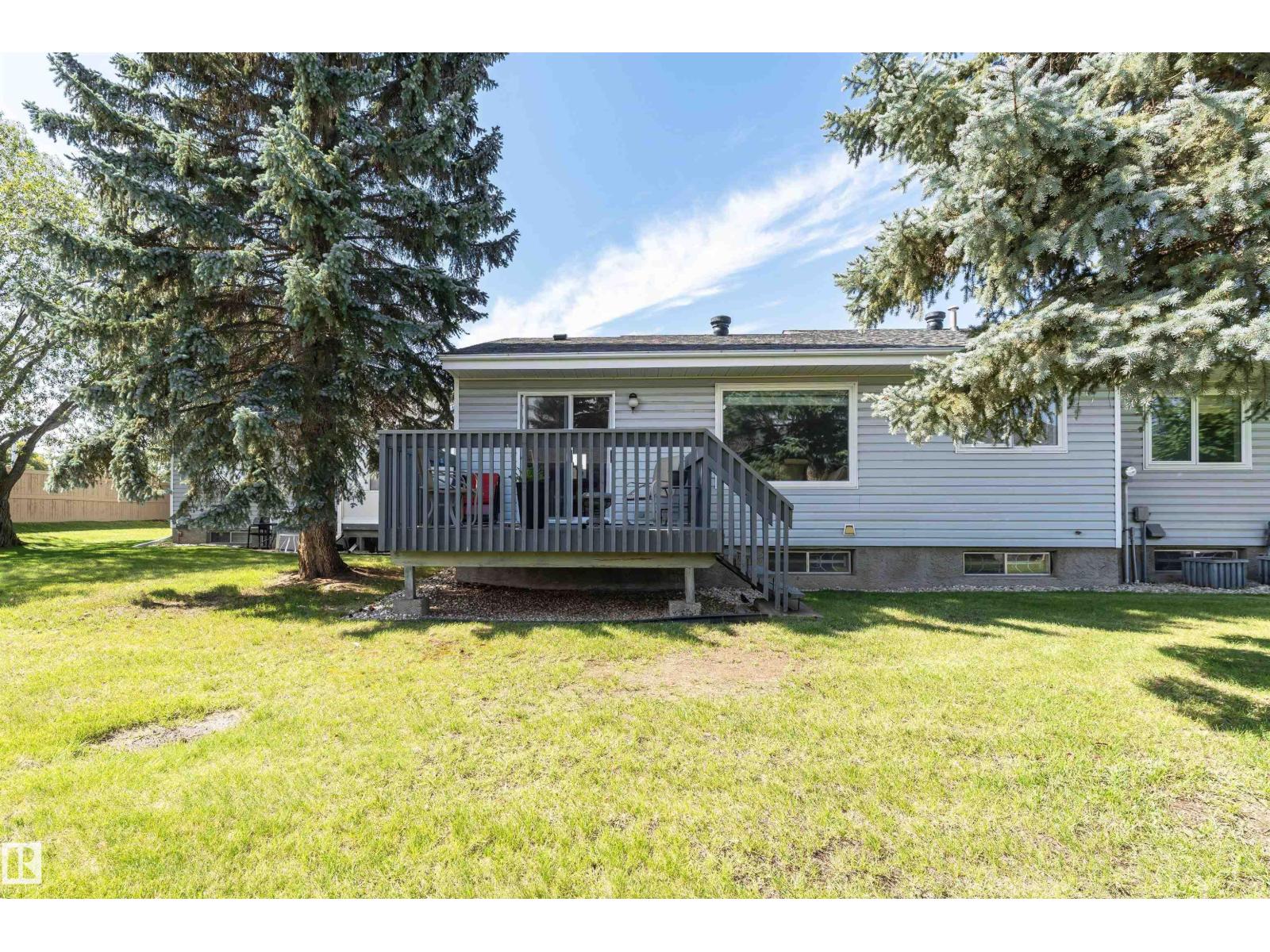 Photo 6 of 17306 Callingwood Rd Nw, Edmonton AB