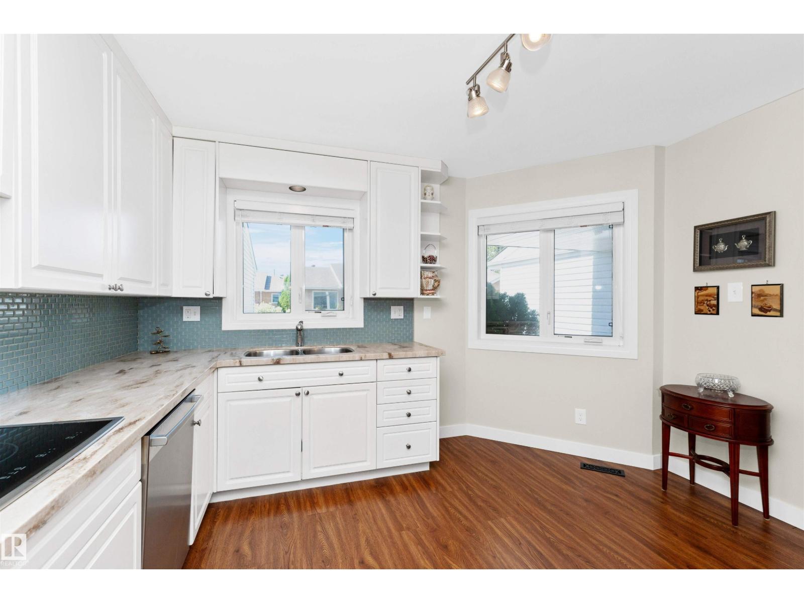 Photo 22 of 17306 Callingwood Rd Nw, Edmonton AB