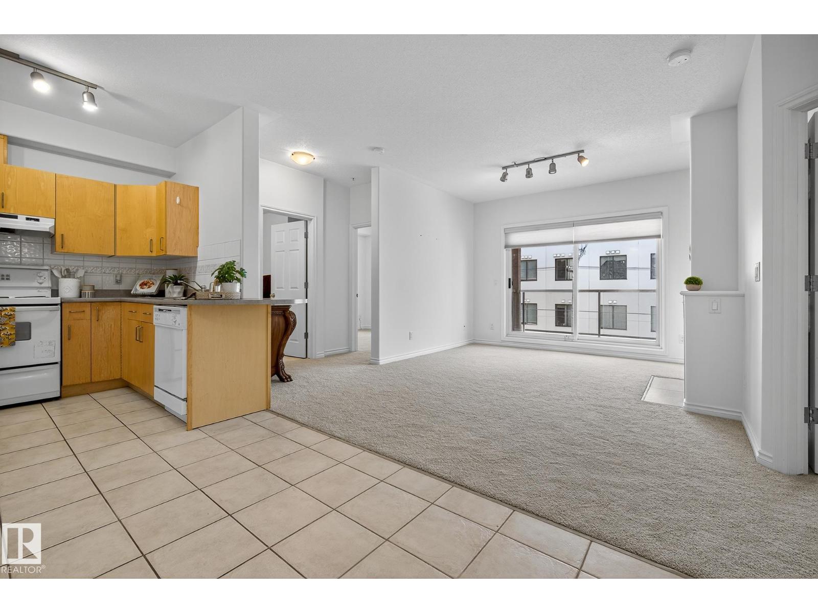 Photo 1 of 303 10046 110 St Nw, Edmonton AB