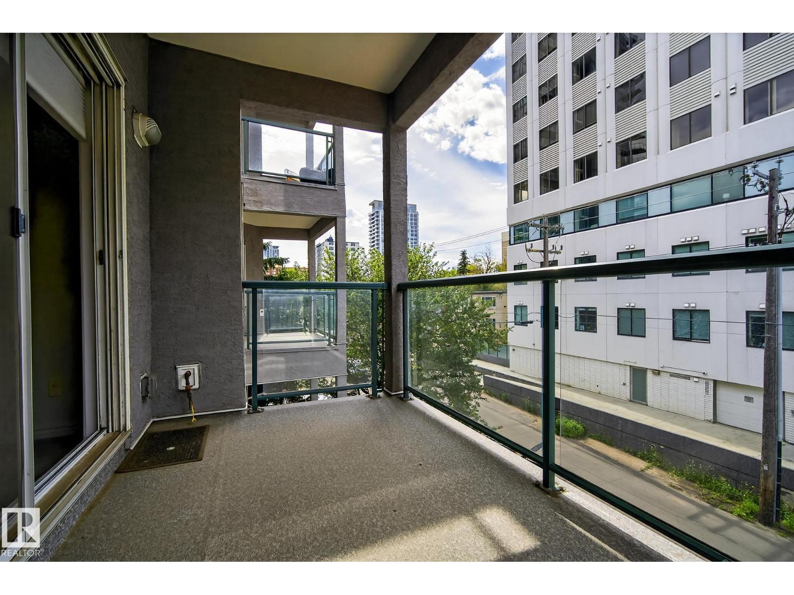 Photo 17 of 303 10046 110 St Nw, Edmonton AB