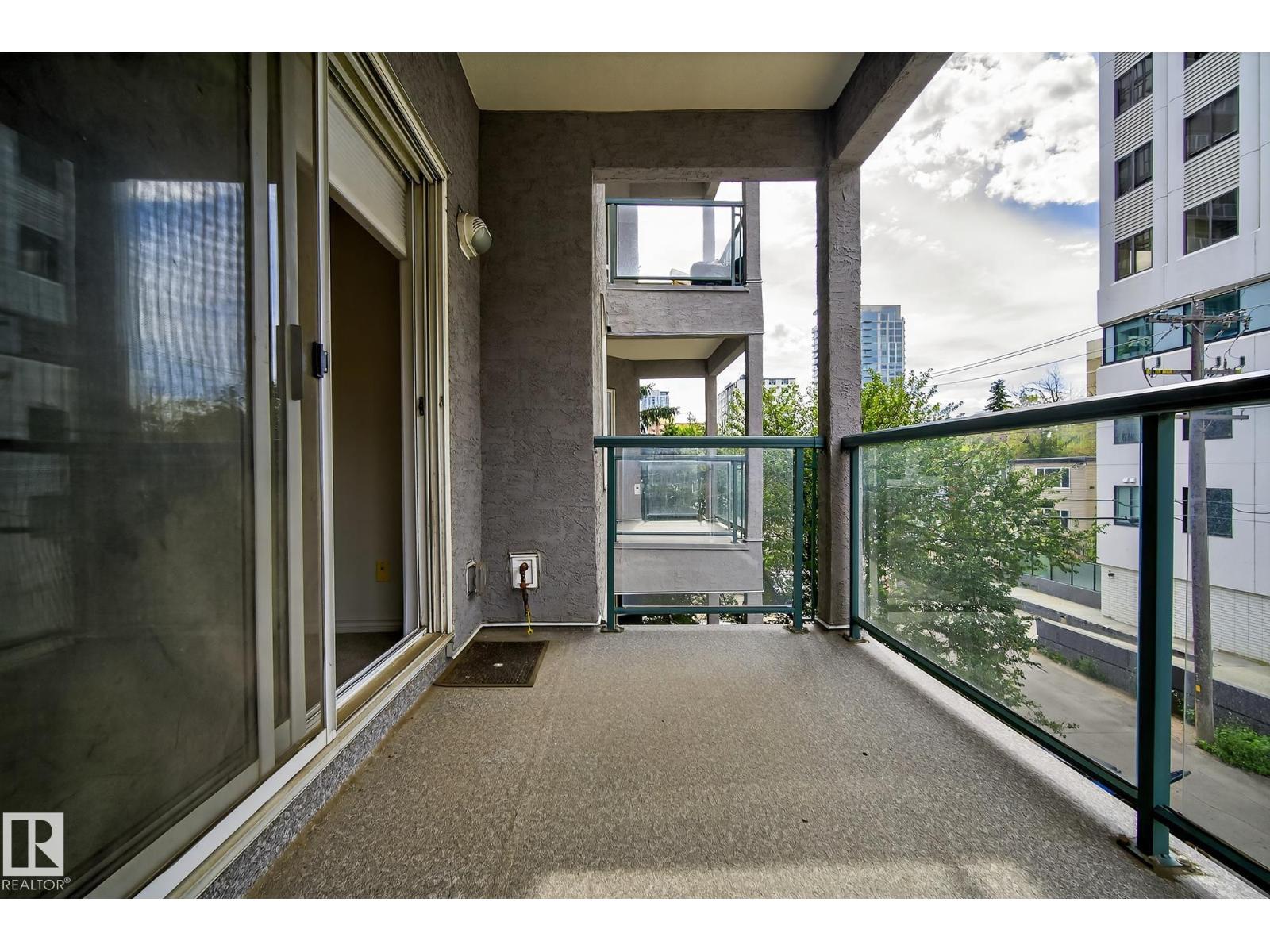 Photo 39 of 303 10046 110 St Nw, Edmonton AB