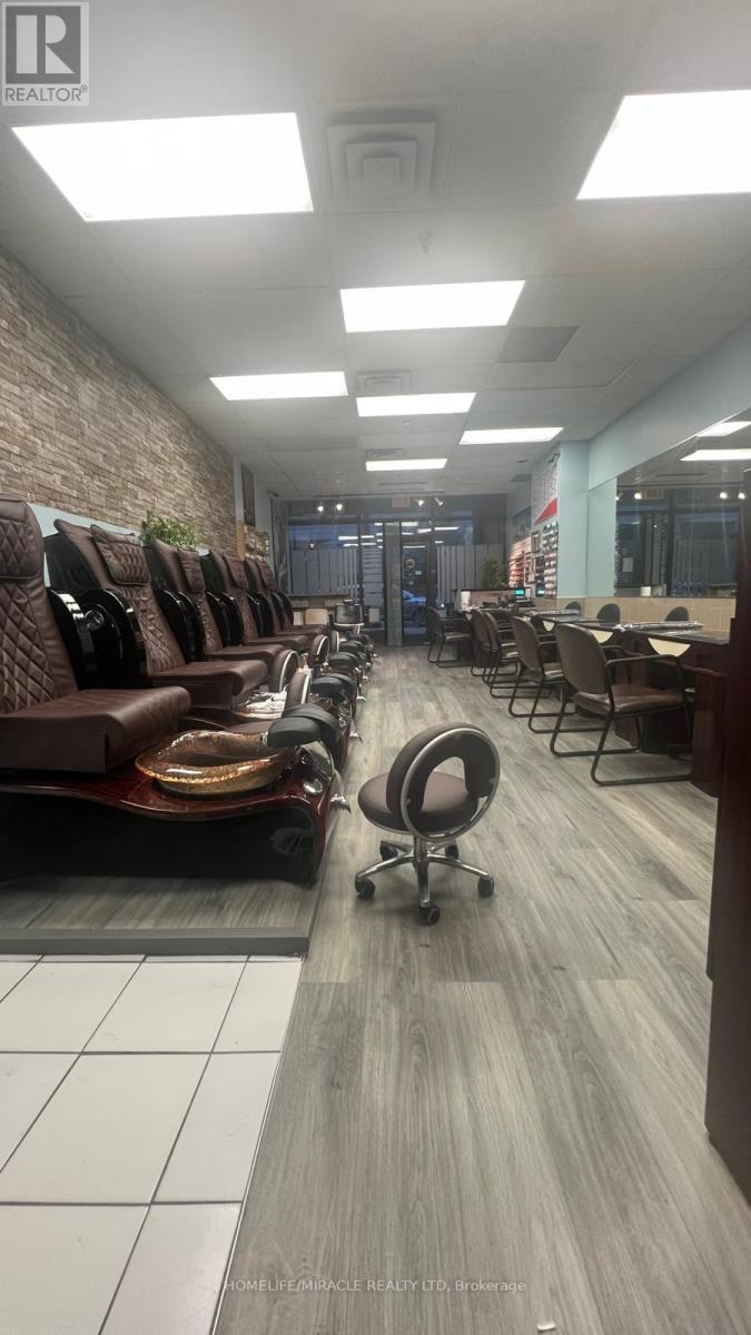 Photo 2 of 104 250 Dundas Street W, Toronto ON
