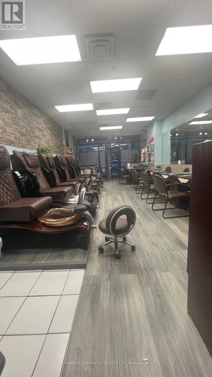 Photo 8 of 104 250 Dundas Street W, Toronto ON