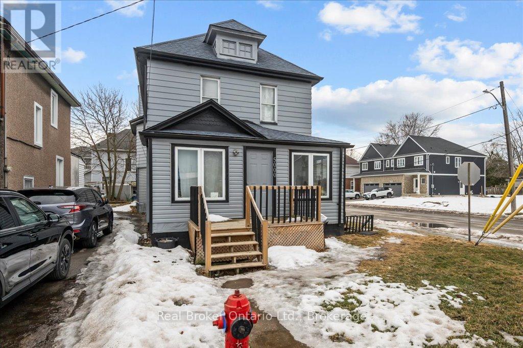 Photo 1 of 5000 Bridge Street, Niagara Falls ON