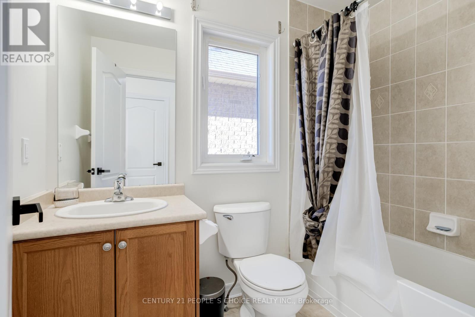 Photo 21 of 25 Fahey Drive, Brampton ON