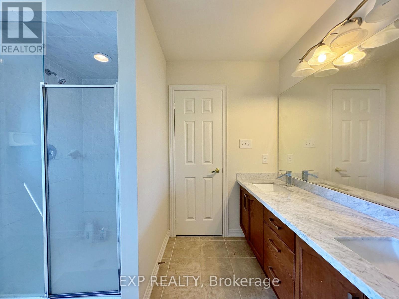 Photo 20 of 98 Fred Mclaren Boulevard, Markham ON
