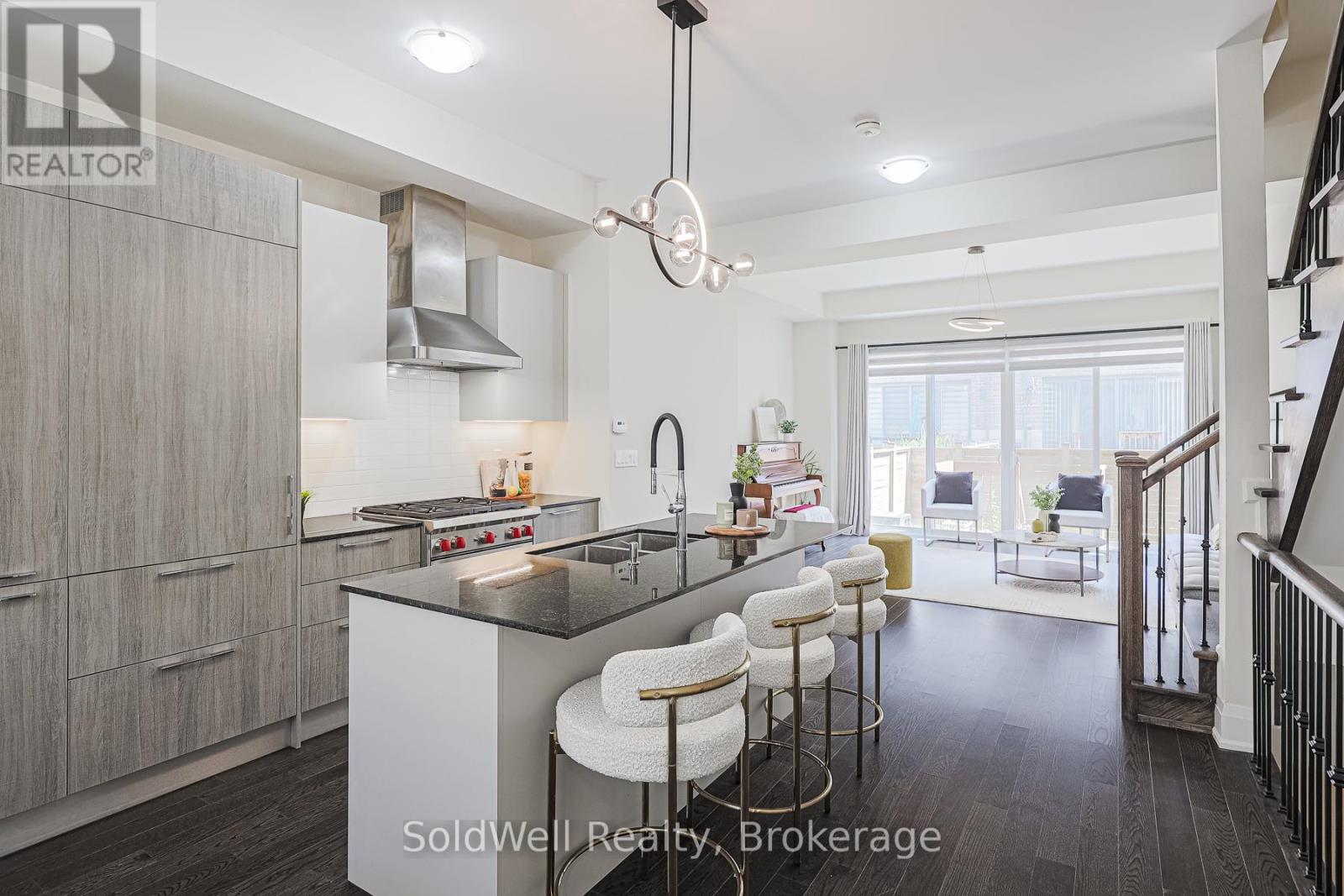 Photo 1 of 243 Smallwood Circle, Vaughan ON