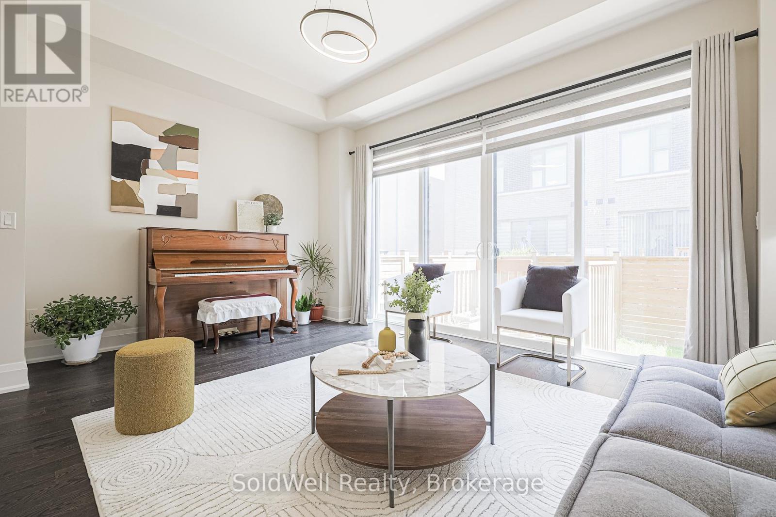 Photo 17 of 243 Smallwood Circle, Vaughan ON