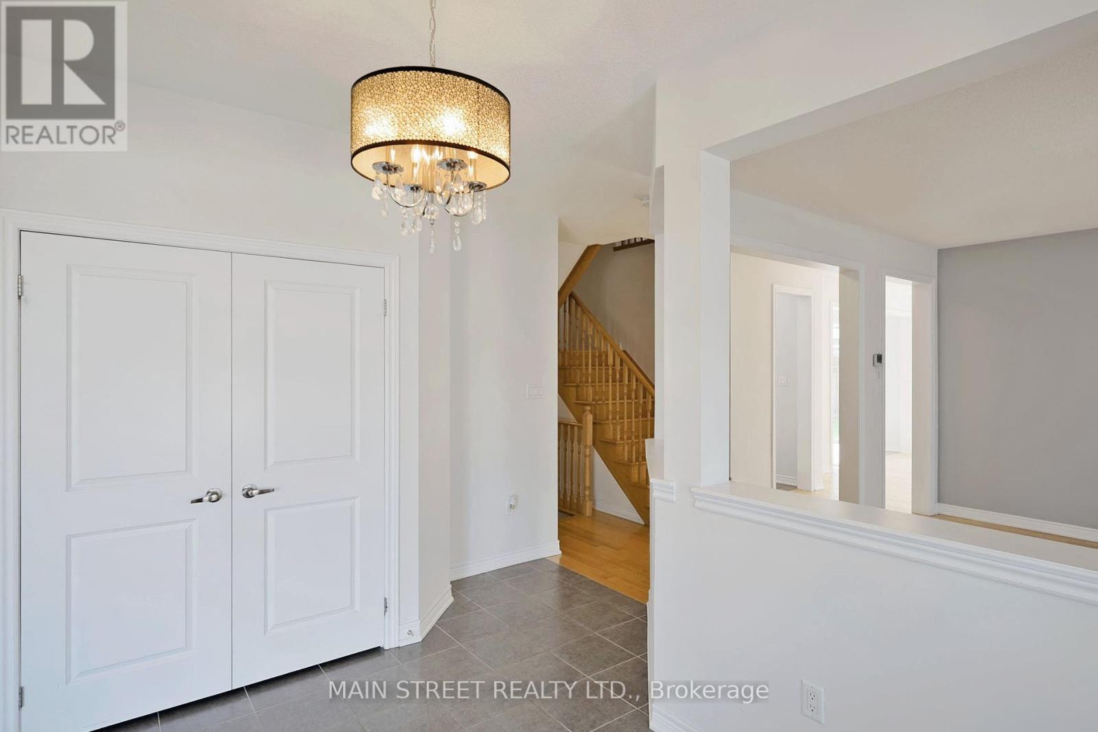 Photo 33 of 1071 Cole Street, Innisfil ON