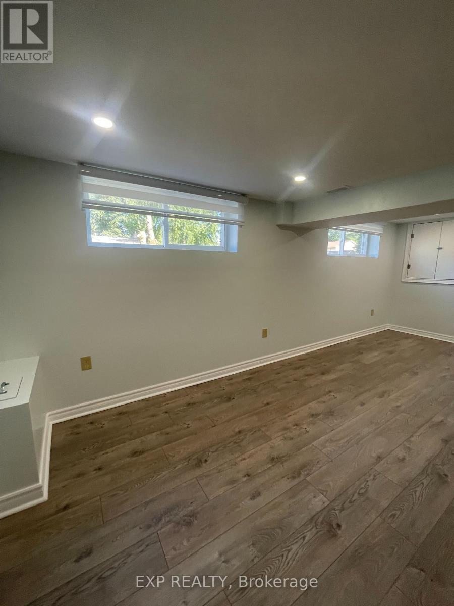 Photo 13 of 28 Pleasant Avenue, East Gwillimbury ON