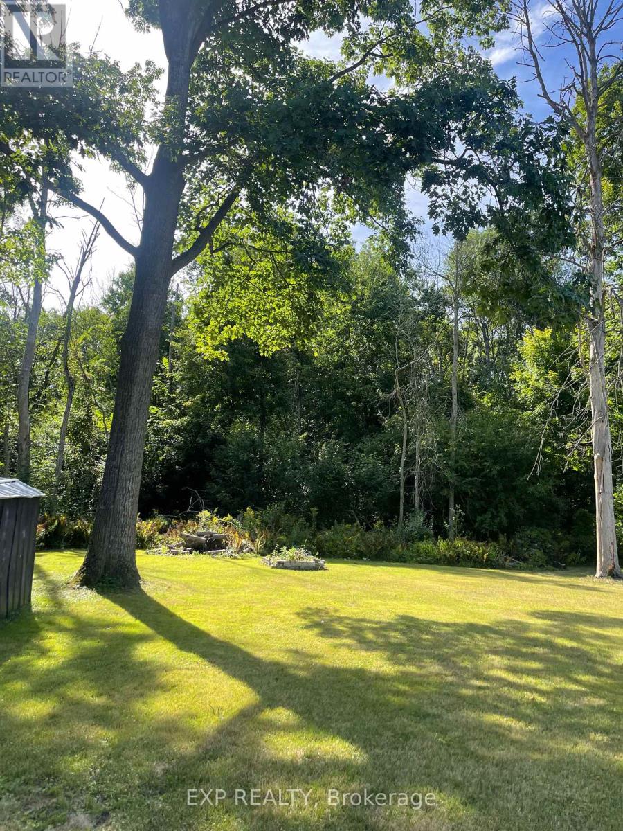 Photo 8 of 28 Pleasant Avenue, East Gwillimbury ON