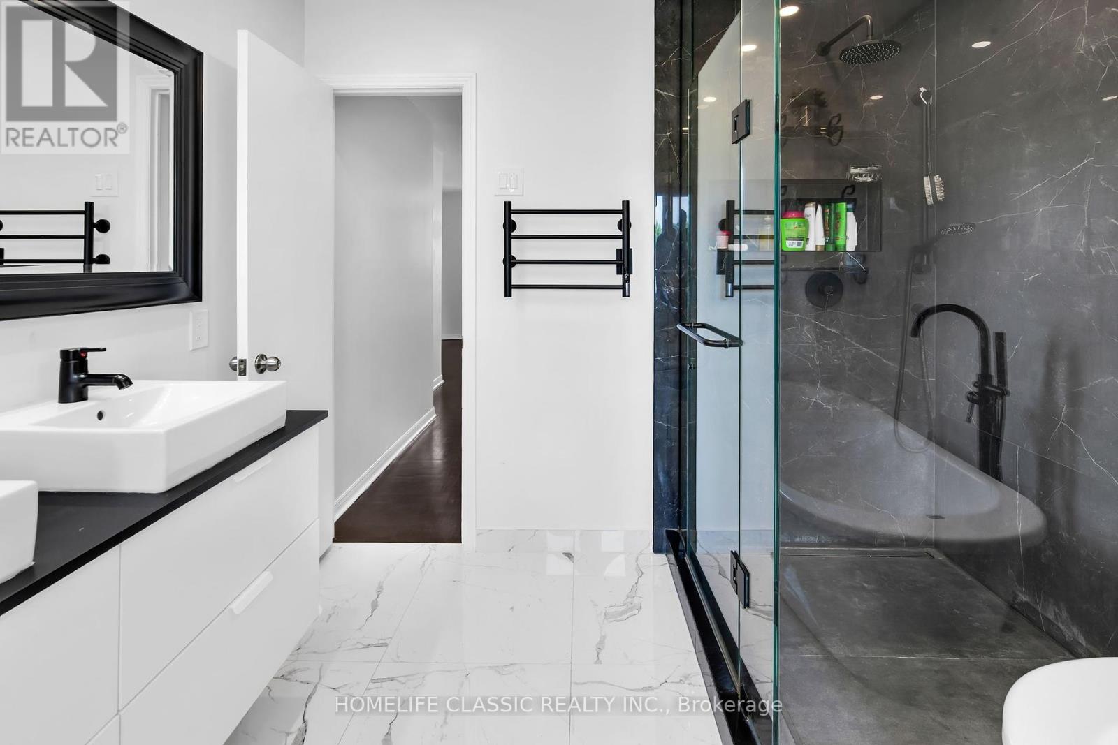Photo 18 of 72 Gayla Street, Vaughan ON