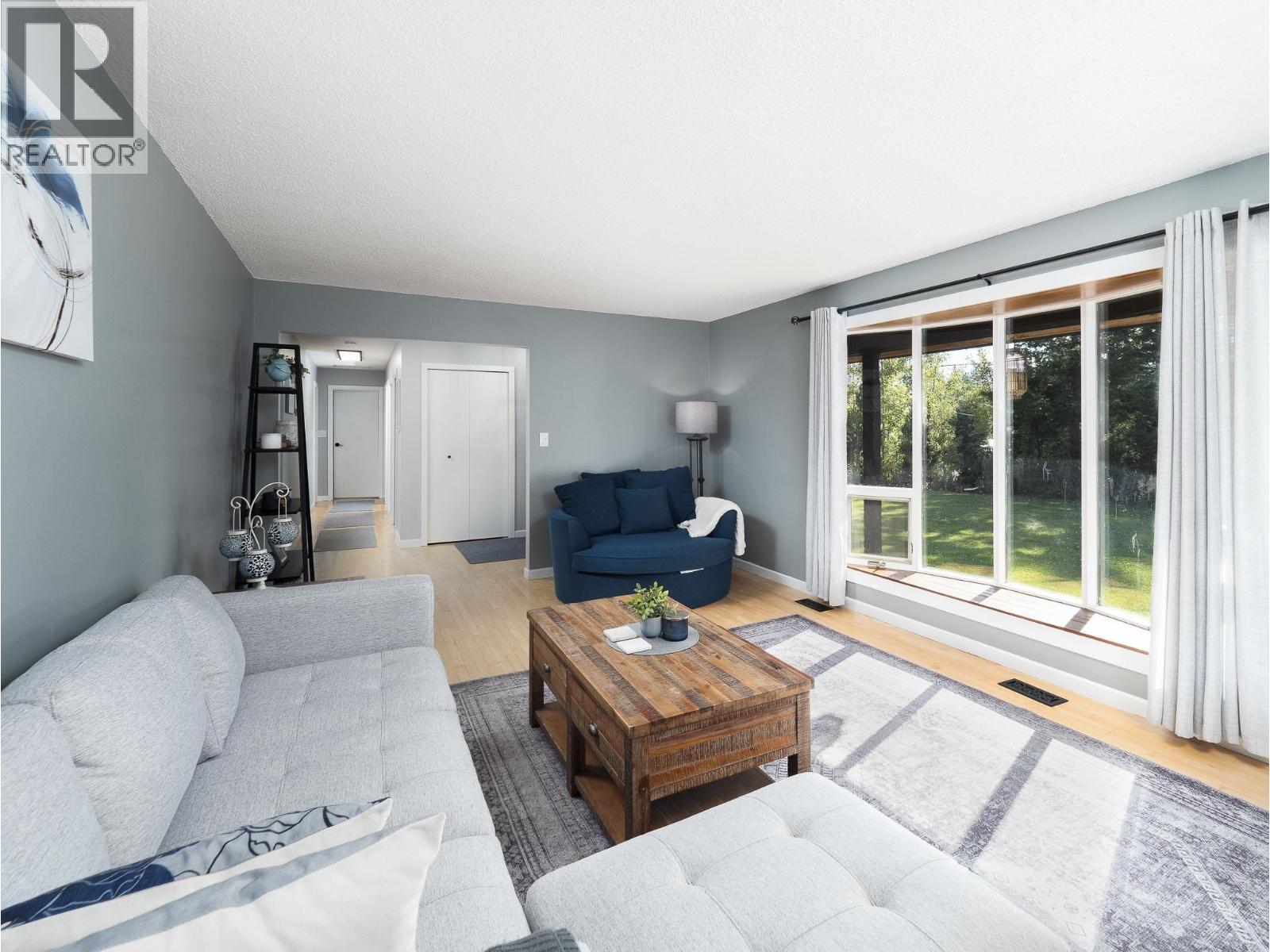 Photo 11 of 5912 Riverdale Crescent, Prince George BC