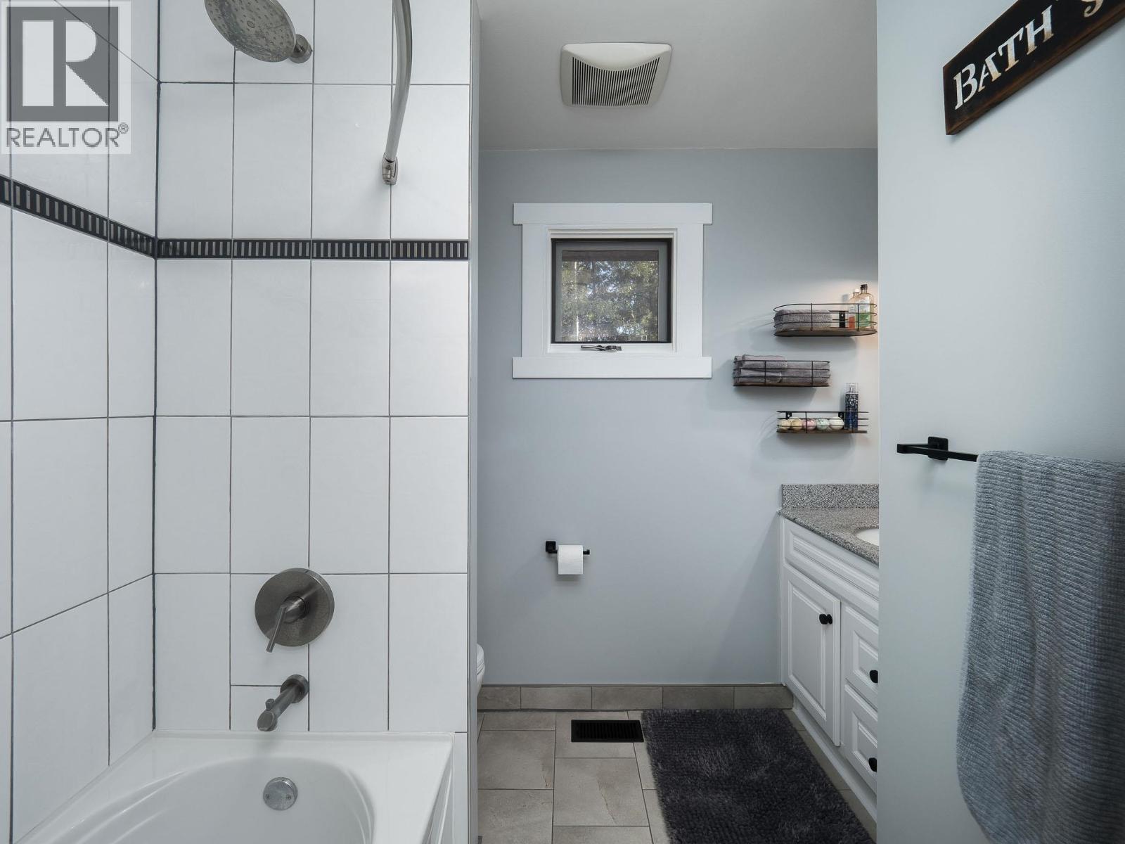 Photo 20 of 5912 Riverdale Crescent, Prince George BC