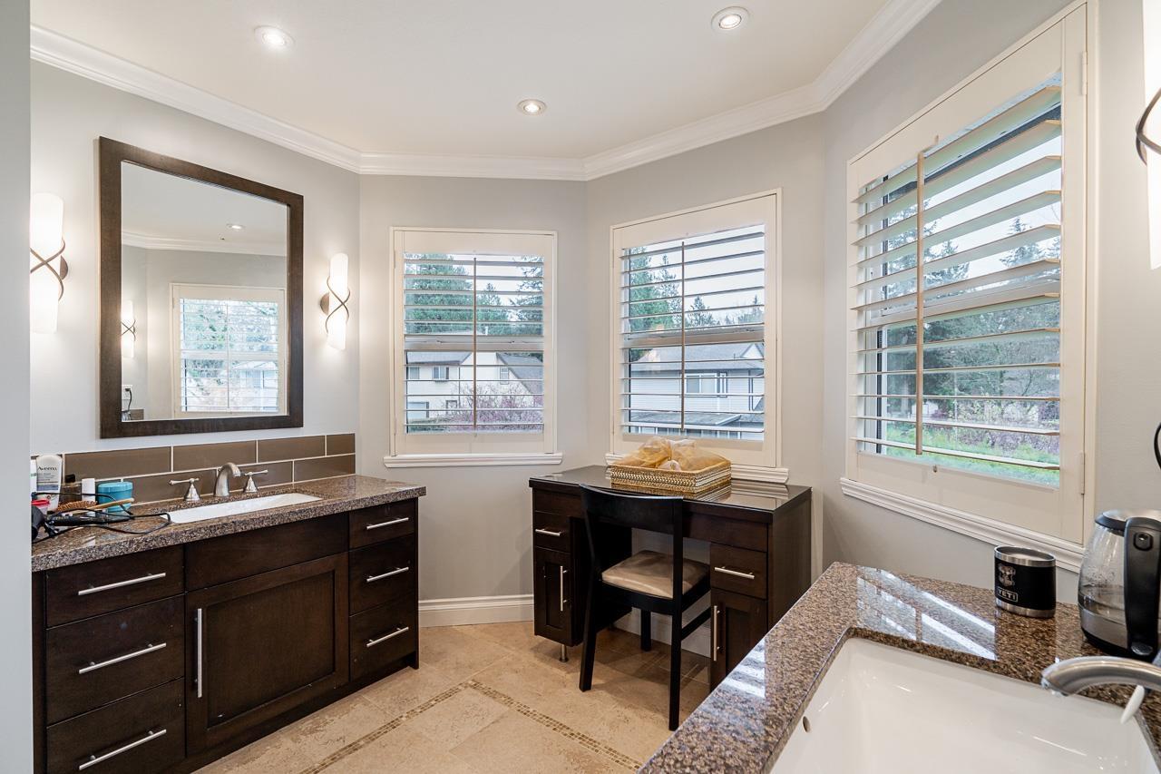 Photo 20 of 5976 Southpark Grove, Surrey BC