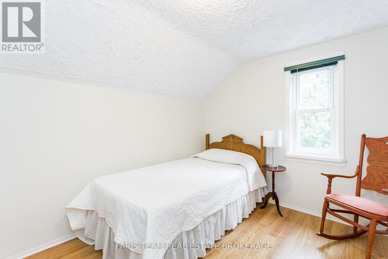 Photo 23 of 83 Hummingbird Hill Road, Oromedonte ON