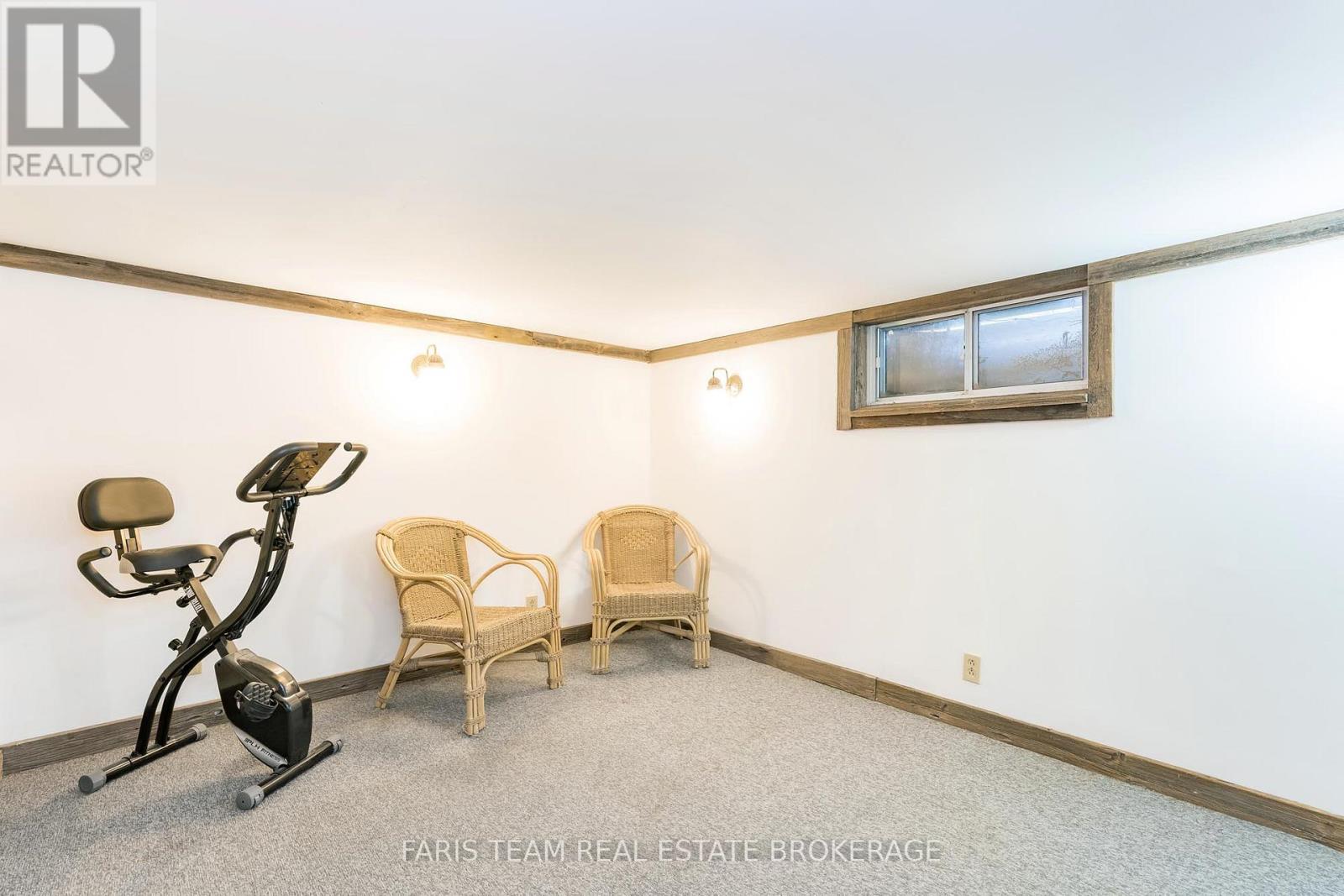 Photo 11 of 83 Hummingbird Hill Road, Oromedonte ON