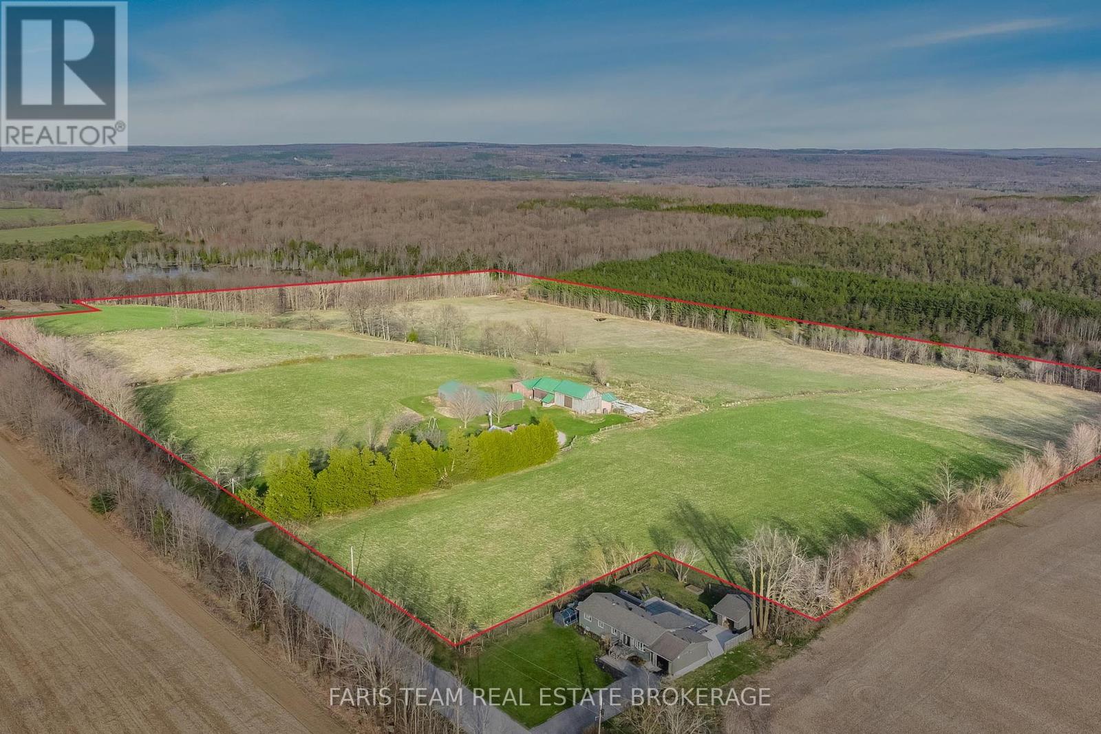 Photo 7 of 83 Hummingbird Hill Road, Oromedonte ON