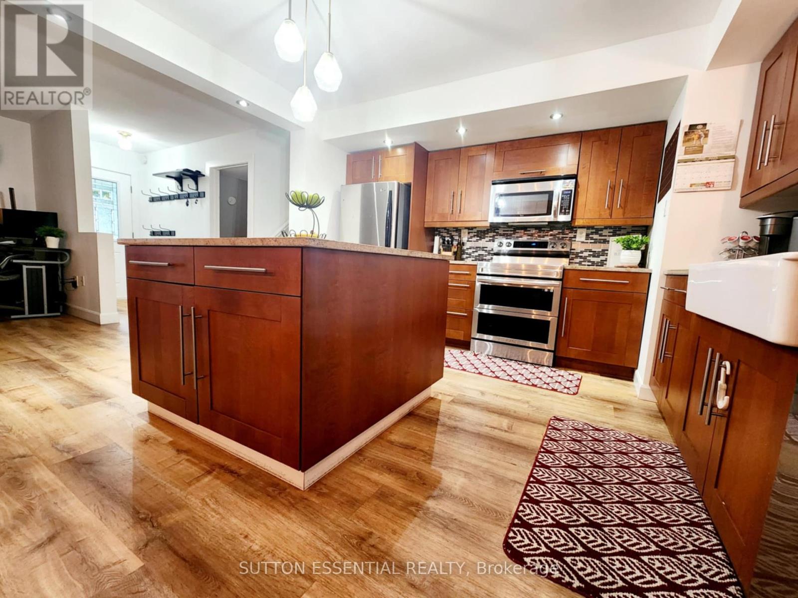 Photo 25 of 1266 Brockmount Place, Brockville ON